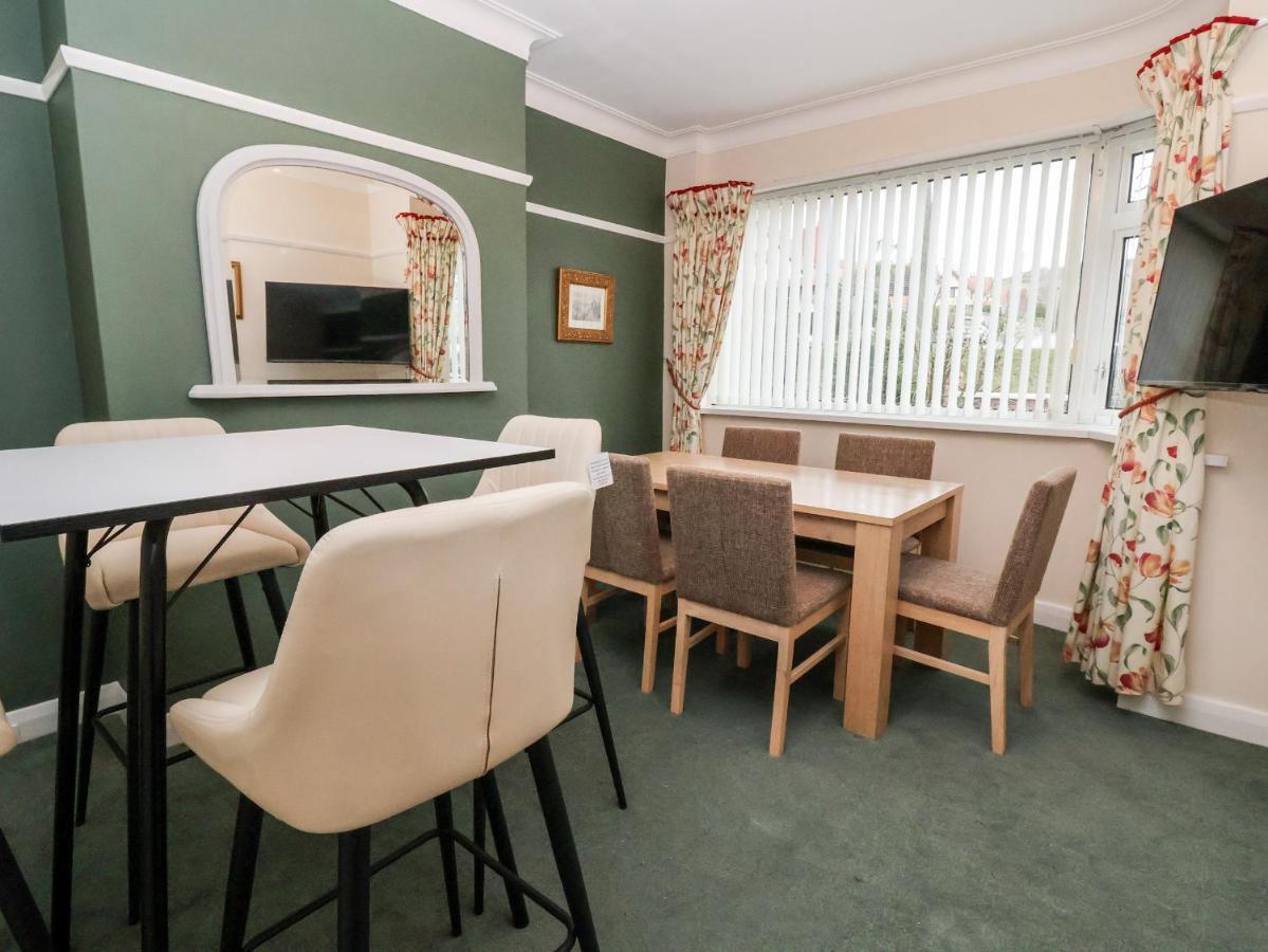Villa The Hollies à Prestatyn Extérieur photo