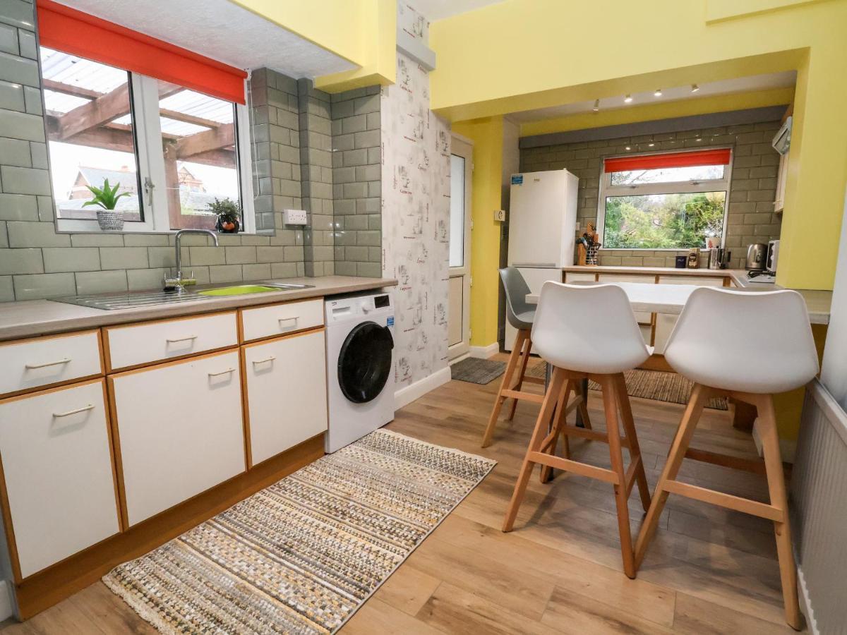 Villa The Hollies à Prestatyn Extérieur photo